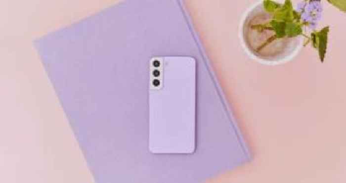 Samsung Launches the Galaxy S22 Bora Purple
