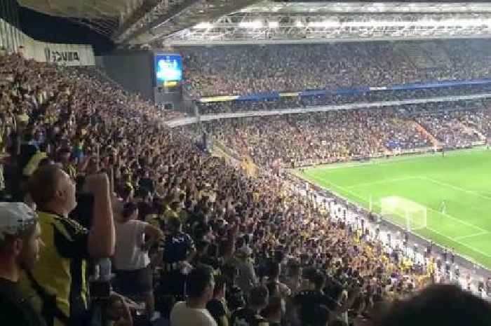 'Disgusting' Fenerbahce fans slammed for chanting Vladimir Putin's name vs Dynamo Kyiv