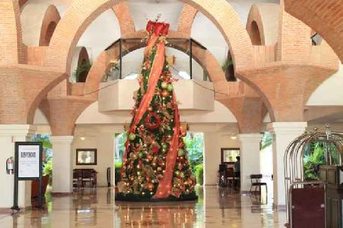 Early Booking Savings, Santa Claus' Arrival via Parachute, Insuite Trees, Traditional Mexican Festivities & More Await Travelers This Holiday Season at Velas Resorts in Mexico