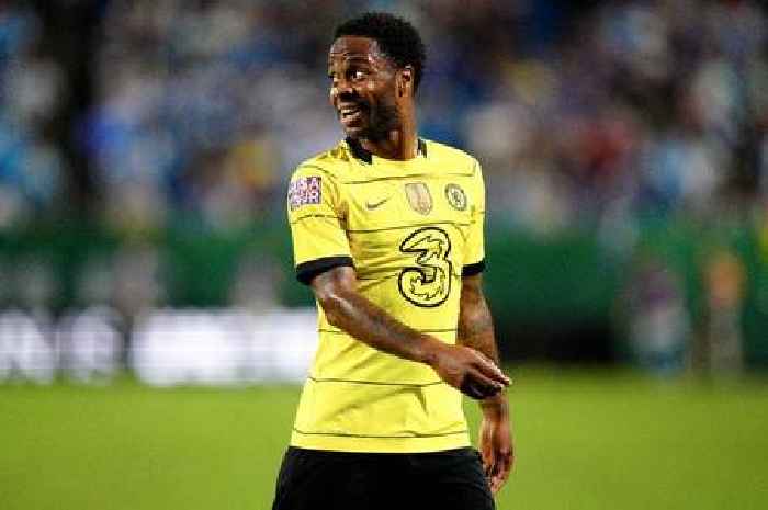 Man City made late push to persuade Raheem Sterling to stay before Chelsea move