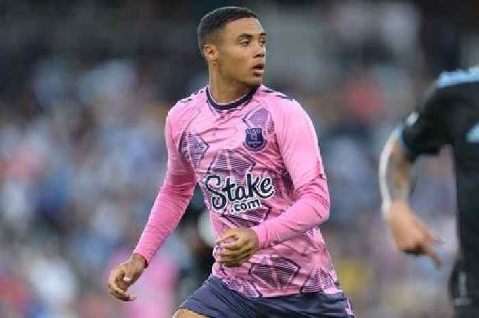 Derby County complete signing of Everton forward