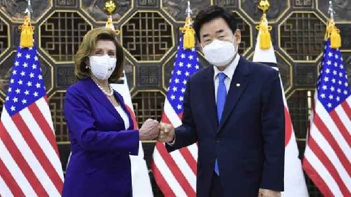 In South Korea, Pelosi Avoids Public Comments On Taiwan, China