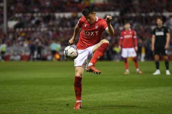 Joe Lolley poised to complete Nottingham Forest transfer exit