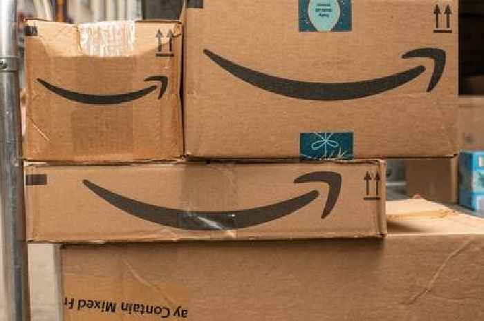 Amazon workers stage protest after being offered 35p pay rise