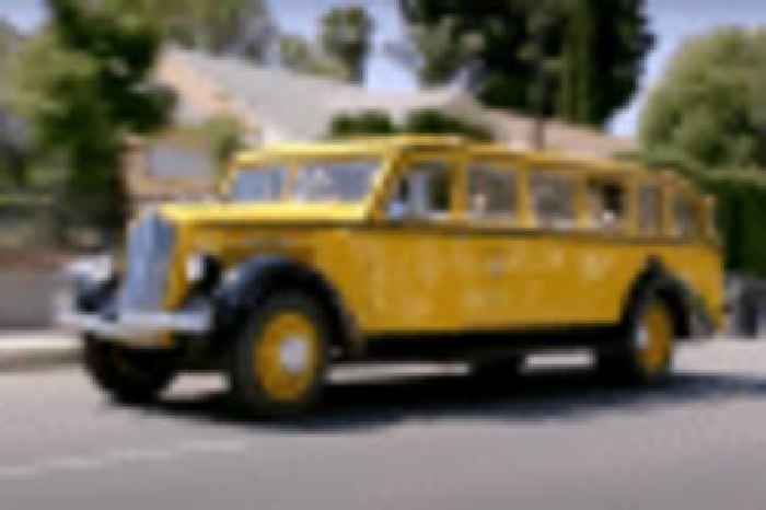 Yellowstone Tour Bus: 1936 White Model 706 visits Jay Leno's Garage