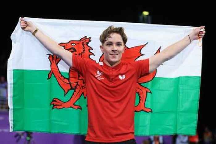 Para-table tennis player Joshua Stacey wins gold for Wales at the Commonwealth Games