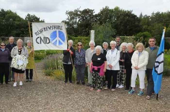 Anti-nuclear weapons campaigners gather in Paisley park for commemoration event