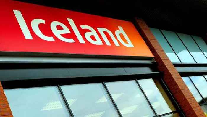 DUP’s Gregory Campbell calls on Iceland supermarket to extend £30 pensioner voucher to Northern Ireland