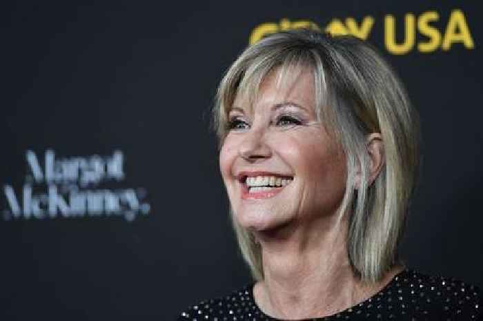 Breast cancer symptoms after Olivia Newton-John's 30-year battle with disease