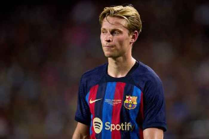 Frenkie de Jong's Barcelona issue could see Chelsea ruin Arsenal and Liverpool’s transfer plans