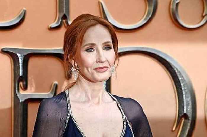 JK Rowling trolls Twitter after site says 'death threat' isn't a breach of rules