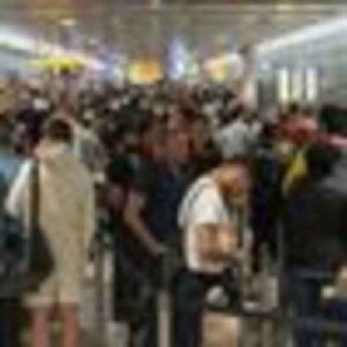 Heathrow Airport caps daily passengers until October