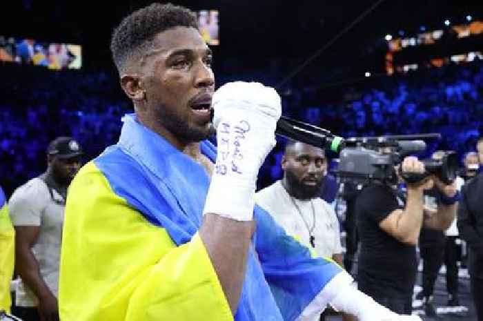 Anthony Joshua 'loses it' after storming out of ring before strange Oleksandr Usyk rant