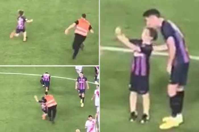 Robert Lewandowski steps in after steward tackles young Barcelona fan wanting picture