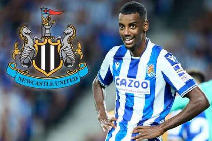 Alexander Isak travelling to Newcastle for medical ahead of record transfer