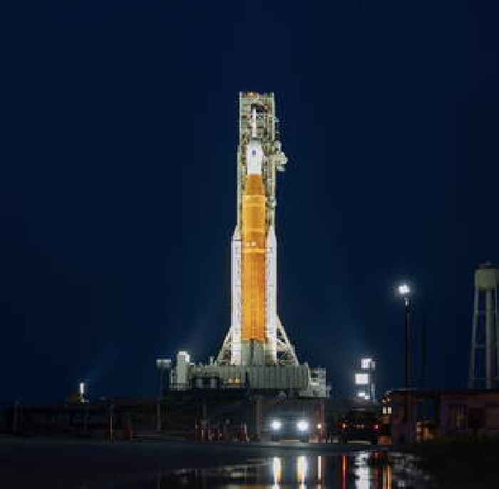 Artemis I Rocket Leaks Liquid Hydrogen, NASA Pushes Through