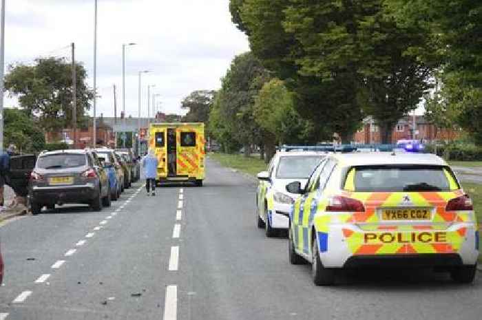 Major East Hull route closed following serious crash - live updates