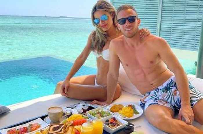 Meet Arthur Melo's flexible model girlfriend who is also dentist and keen poker player