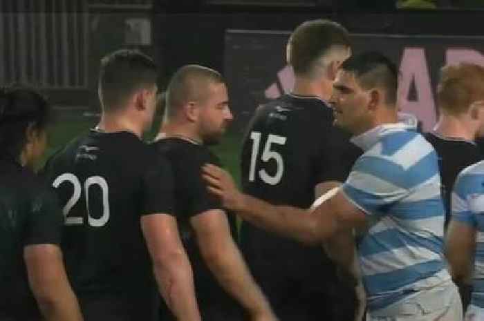 Pablo Matera refuses Dan Coles' handshake and shoves All Black after match