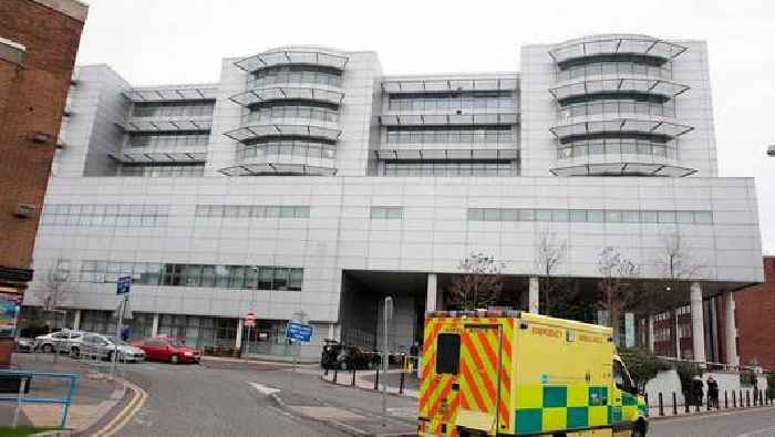 Patients at Belfast hospitals facing 18 hour wait at emergency department
