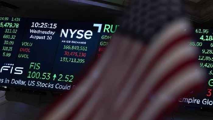Stocks Drift Mostly Lower On Wall Street, Extending Losses
