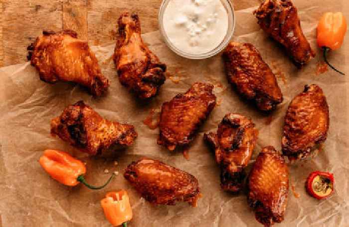 WILLIE'S GRILL & ICEHOUSE BRINGS THE HEAT WITH NEW WING FLAVORS AND A SPIN ON A CLASSIC COCKTAIL