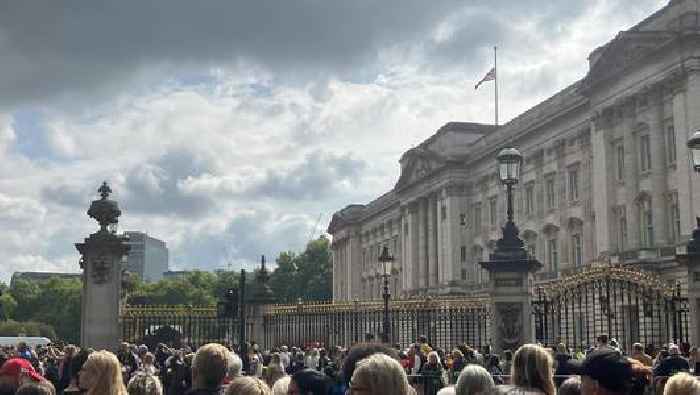 ‘We’ll never see the likes of her again’ — London mourns Queen Elizabeth II and welcomes the new King