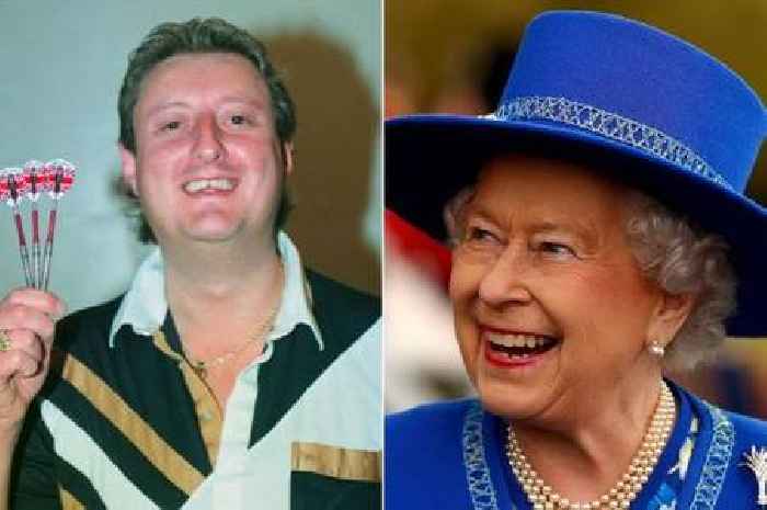 Queen 'cracked up laughing' after being called 'darling' by darts legend Eric Bristow