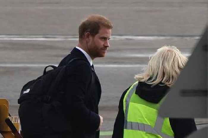 Prince Harry leaves Balmoral early in the morning after Queen's sad death