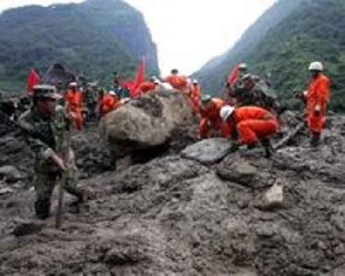 Downpours and mudslides hamper China earthquake rescue mission