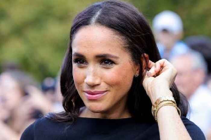 Meghan Markle's exchange with aide over bouquet at Windsor Castle walkabout