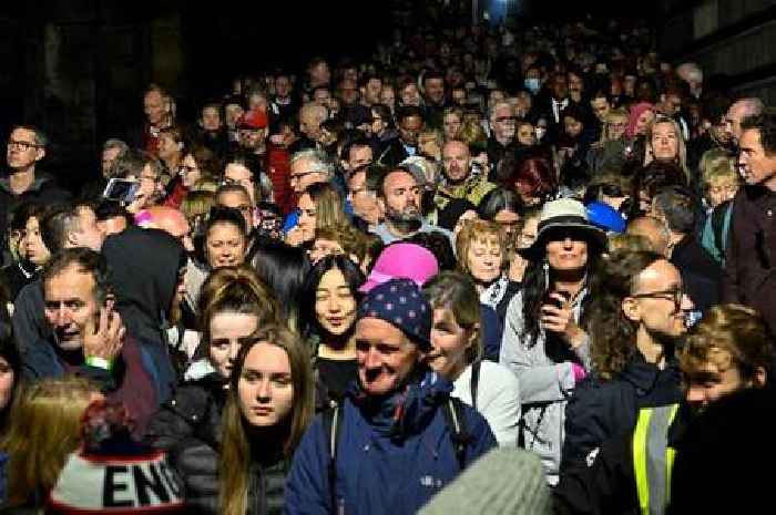 Mourners warned they could 'queue through the night' to see Queen's coffin at St Giles' Cathedral