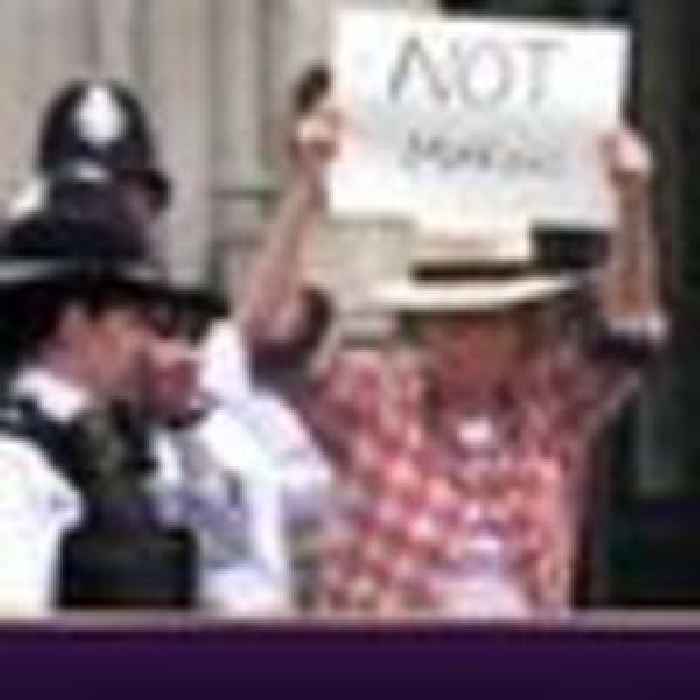 Could an anti-monarchy placard get you arrested after the Queen's death?