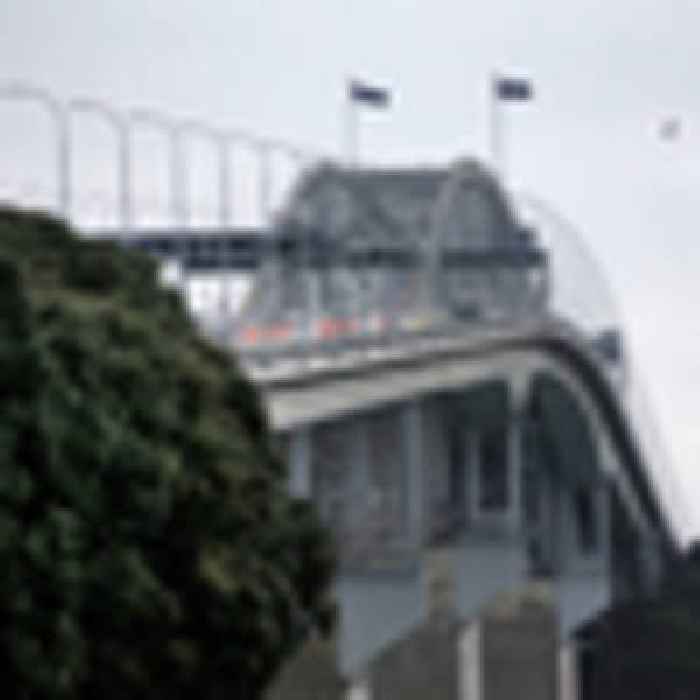 Auckland Harbour Bridge: Speed limit reduced, lane closures possible following strong winds