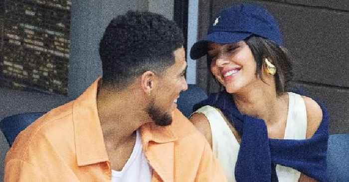 A Close Match! Kendall Jenner & Beau Devin Booker Pack On The PDA At US Open