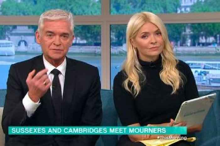 Holly Willoughby shuts down Harry reconciliation hope as Phil says princes 'have issues'