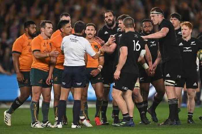 The 'ridiculous' refereeing call that shocked TV commentators, enraged Australia and saw New Zealand win crazy game