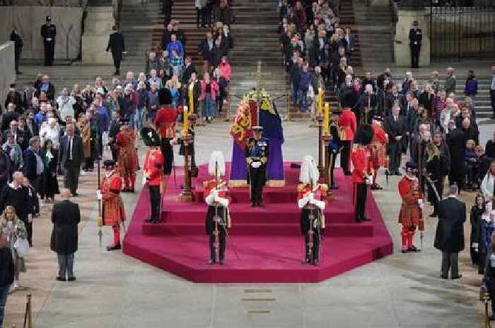 King and siblings guard Queen's coffin for 15-minute vigil at Westminster Hall