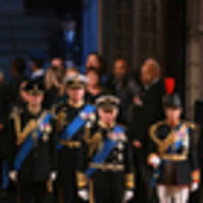 Queen Elizabeth death: Prince Andrew wears military uniform for vigil by royal siblings