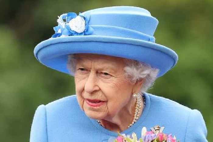 Over 100,000 people sign petition for permanent bank holiday in honour of Queen