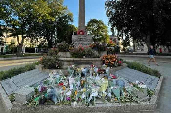 Floral tributes to Queen Elizabeth II in Exmouth as town pays respects