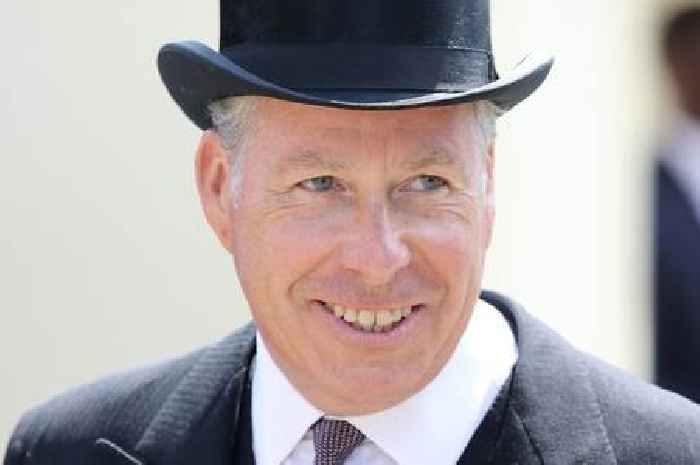 Who is the Earl of Snowdon the Queen’s nephew? 