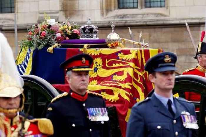 Queen's coffin bearers chosen to protect her body