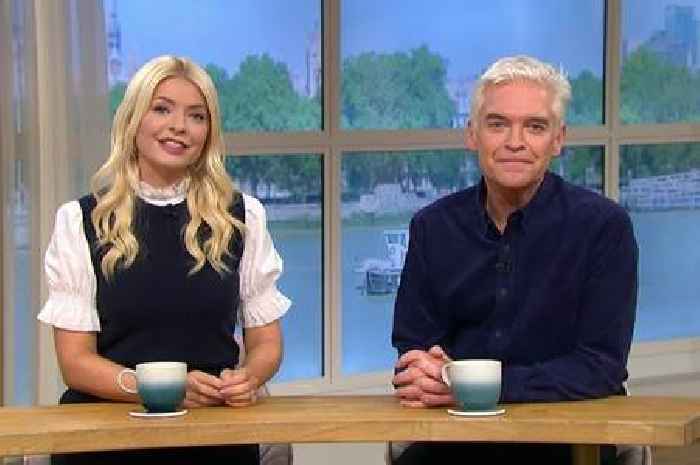 Devastated Holly Willoughby in 'crisis talks' with ITV bosses after queue backlash