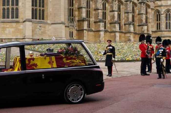 Queen’s name inscribed in chapel stone alongside George VI and Prince Philip