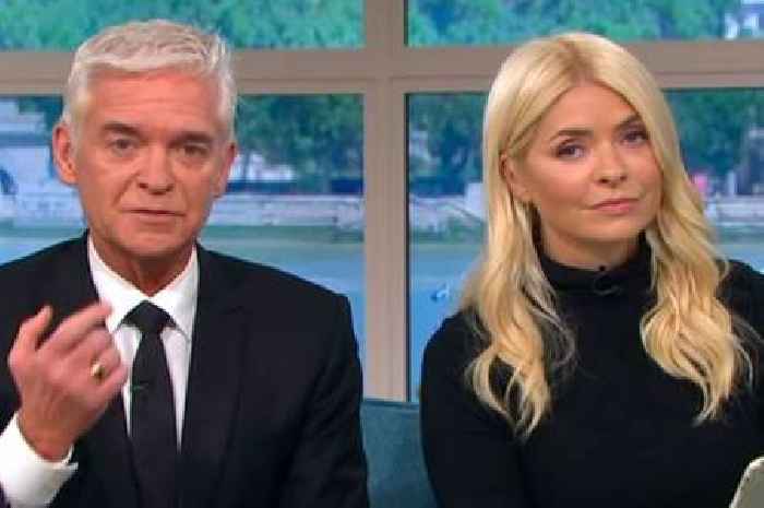 Holly Willoughby 'consulted lawyers' over queue jump row but she will 'ride out the storm'