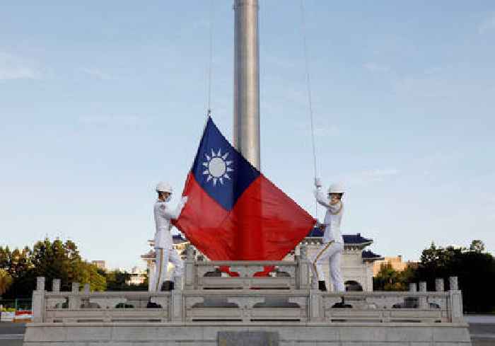 China willing to make effort for peaceful 'reunification' with Taiwan