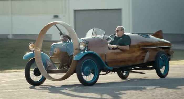 This Ridiculous 1-Off Antique Car Looks Like It May Have Inspired an Animated TV Series