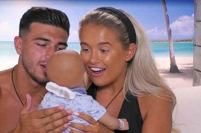 Molly-Mae fans 'sob' as she and Tommy Fury announce their pregnancy