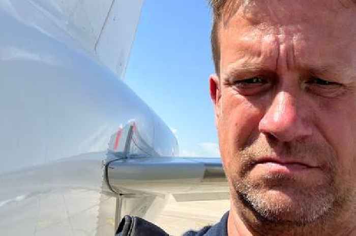 Ballistic barber slams Jet2 after 'sandwich shortage' delays flight